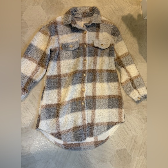 Cozy Plaid Sherpa Jacket - Picture 3 of 4